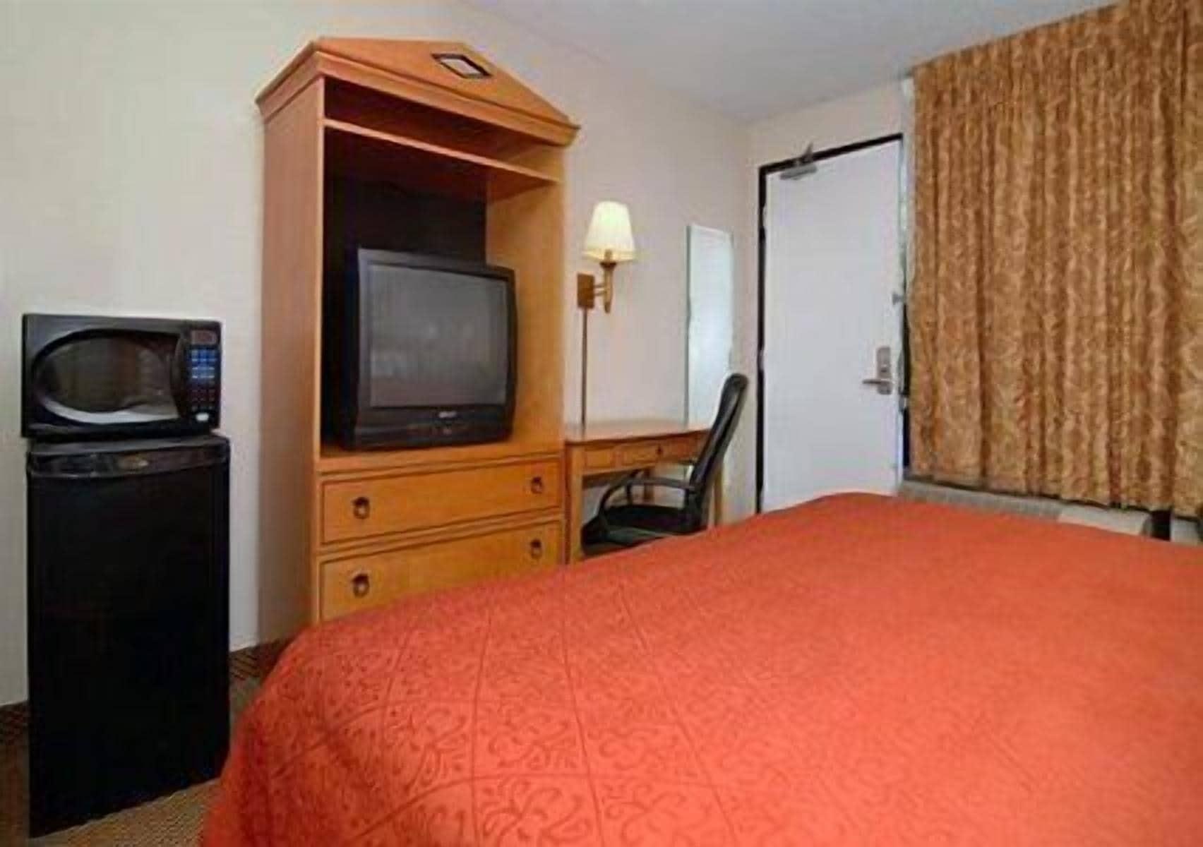 Econo Lodge North Север Чарлстон Экстерьер фото